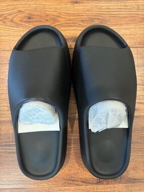 BRAND NEW! YEEZY YS-01 Black Slide Sandals sz: 13 Men’s